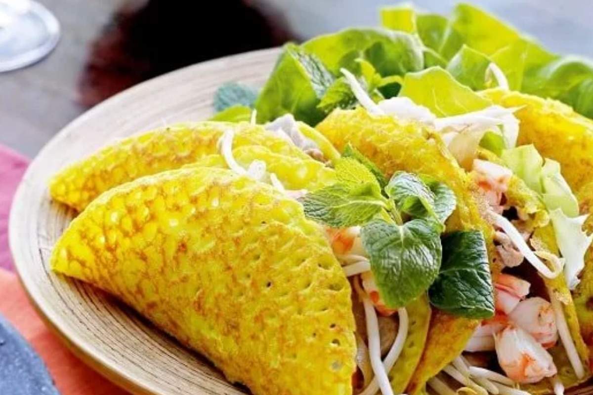 vietnamese street food in saigon