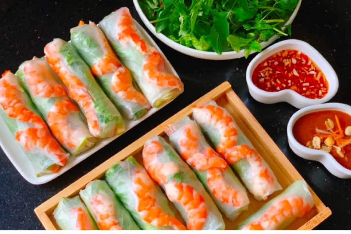 vietnamese street food in saigon